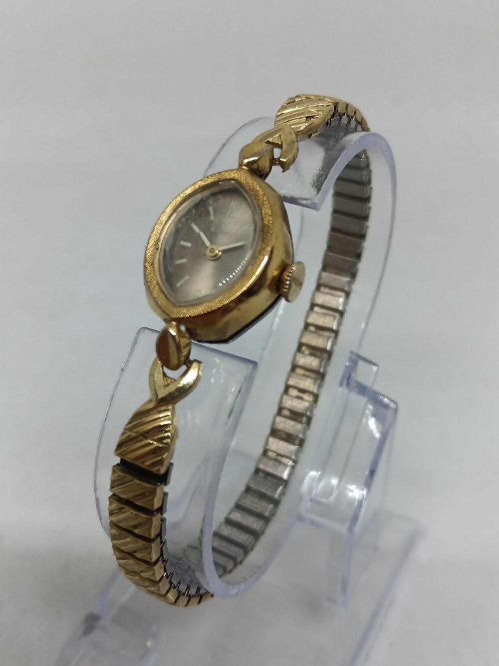 VINTAGE 1972 Bulova 3100-12 Women's 17mm Manual Wind 17 Jewel Swiss Watch